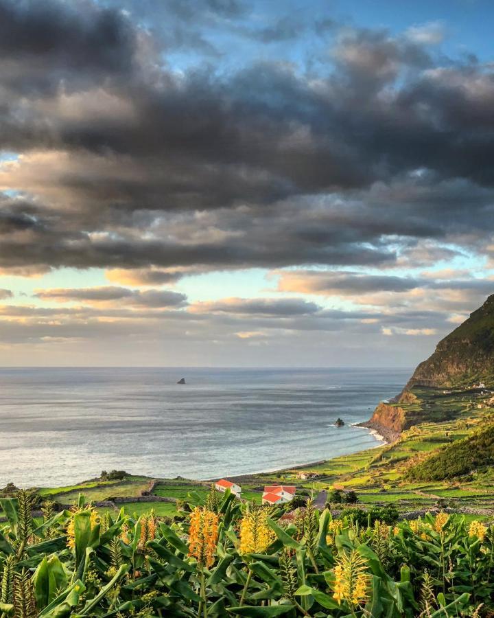 Vivenda Joaquim Villa Lajes das Flores Exteriör bild
